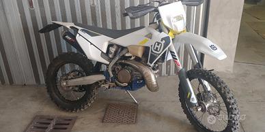 Husqvarna TE300i MY2022 2t 