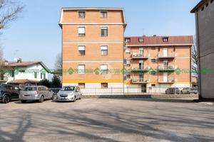 5 LOCALI A CASTELFRANCO EMILIA