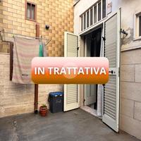 MONOLOCALE A MANFREDONIA