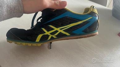 Scarpe chiodate atletica mezzofondo