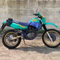 YAMAHA XT 600