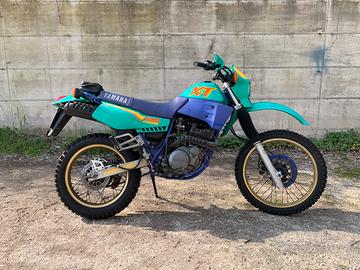 YAMAHA XT 600