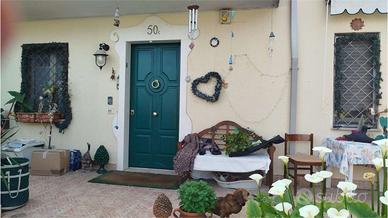 La casa dal doppio giardino
