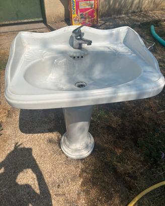 lavabo e colonna