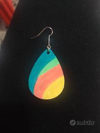 orecchini legno leggeri dipinti a mano 