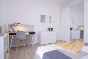 Stanza in appartamento di 130 m² a Brescia