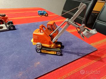 modellino escavatore  anni 60