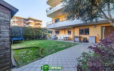 4 LOCALI DUPLEX CON GIARDNO PRIVATO E BOX DOPPIO!!