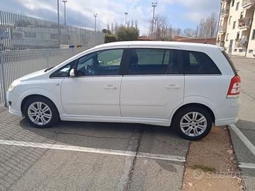 PROBABILMENTE RARA Opel Zafira B benzina metano 