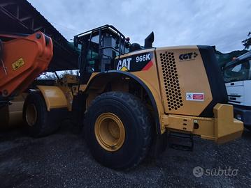 Pala gommata Caterpillar 966K