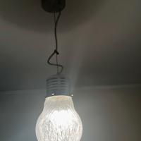 Lampadario con lampadina