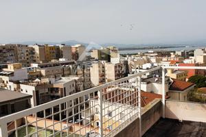 Centro storico con grande terrazza e garage