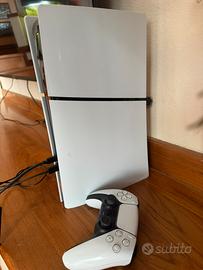 PS5 Slim + Portal + Pulse 3D + 4 Giochi – FULL SET