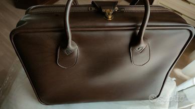 Valigia in pelle marrone 