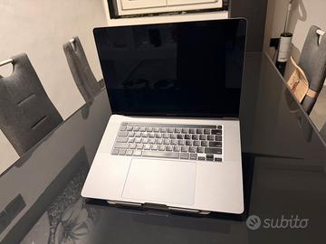 MacBook Pro 16” Intel Core i9 8 core, 32GB RAM 1TB
