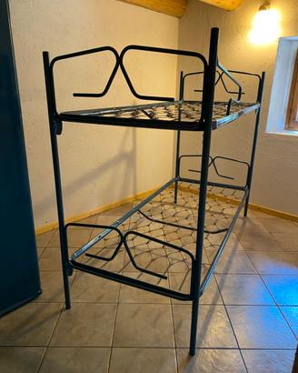 Letto a castello in ferro
