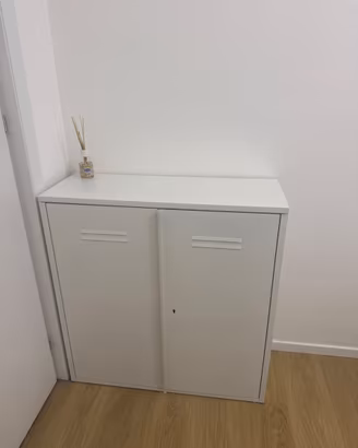 Coppia Mobiletti Ikea JOSEF bianchi in metallo