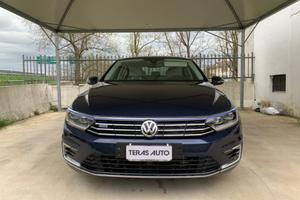 VOLKSWAGEN Passat 1.4 DSG Hybrid plug-in AUTOMAT