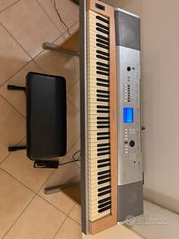 Pianoforte digitale YAMAHA DGX-630 YPG-635