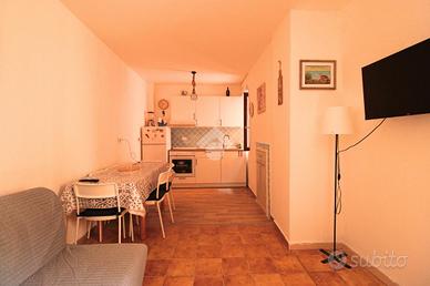 CASA SEMINDIPENDENTE A SAPRI