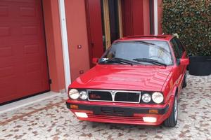 Lancia delta 1.6 hf turbo 