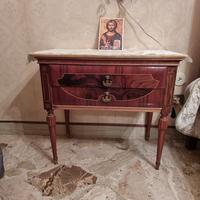 Comodini applique e lampadario