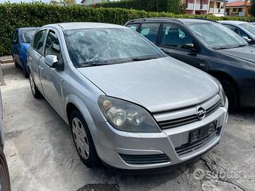 Ricambi usati per Opel Astra 1.7 CDTI 2004 Z17DTH