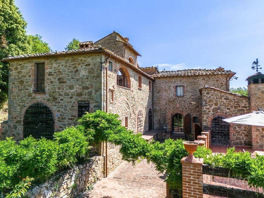 Rustico / Casale di 600 m² con 4 locali e box auto - Vista 4