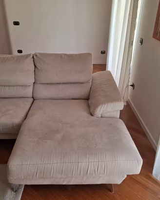 Splendido Divano Poltronesofà con Chaise Longue