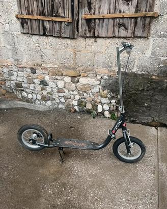 monopattino a spinta “leggi descrizione”