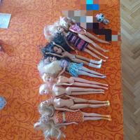 Lotto di 8 tra Barbie e bambole simili per bambina