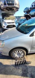 VOLKSWAGEN POLO 2005 PARAFANGO ANTERIORE SX/DX
