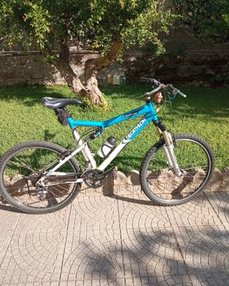 Bicicletta mountain bike decatlhon