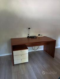arredamento scrivania in legno