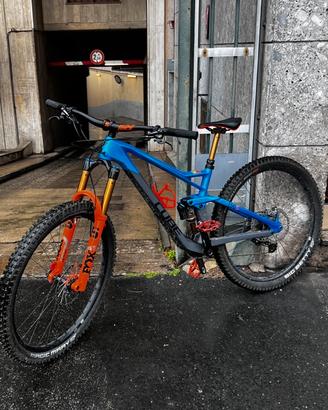 Mountain bike carbonio