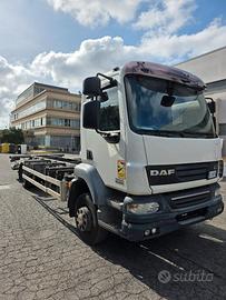 AUTOCARRO DAF LF 55-220 A TELAIO 120ql