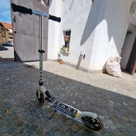 Monopattino adulto