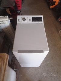 Lavatrice Hotpoint Ariston carica dall'alto 7kg