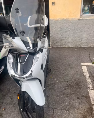 Honda SH 150 SPORT