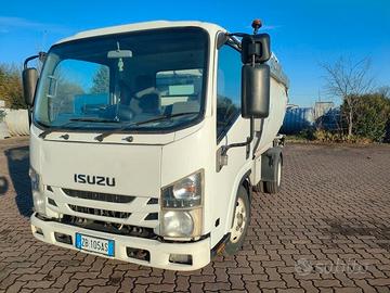 Isuzu M1 Guida destra compattatore rifiuti Euro 6