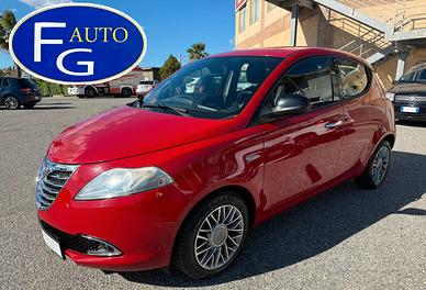Lancia Ypsilon 1.2 Black&Red
