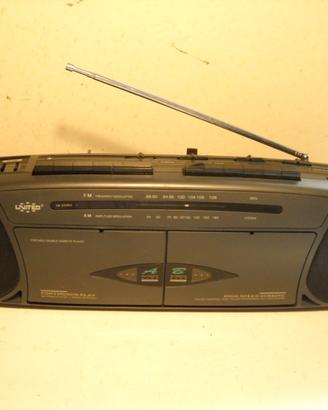 RADIO FM CON STEREOCASSETTE "UNITED" FUNZIONANTE