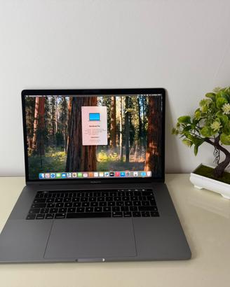MacBook Pro 2019 15” i7 Garanzia Fattura Apple