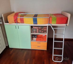 LETTO A SOPPALCO CON ARMADIO E CASSETTI