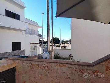 TRILO IN VIA ARCHIMEDE SOLI 70m SPIAGGIA PESCOLUSE