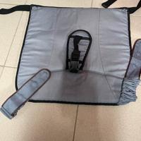 Cuscino cintura in sicurezza in auto