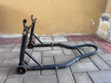 Cavalletto moto posteriore con attacchi a forchett