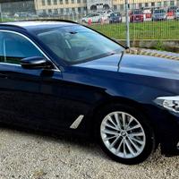 BMW 530d Touring xDrive da 249 CV