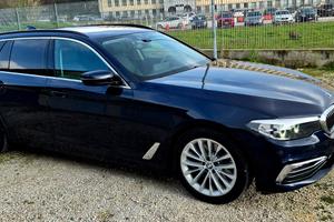BMW 530d Touring xDrive da 249 CV