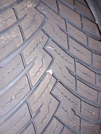 Gomme invernali e cerchi auto Pirelli 215 65 16 
